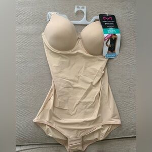 Women’s Maidenform Cream Shapewear with Smooth Support